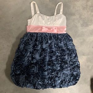 Girls size 12 dress. Slate gray rose bottom with light pink bow cream top